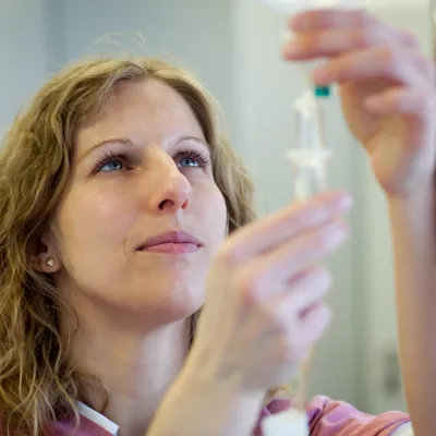 infusion-services-shawnee-mission-nurse