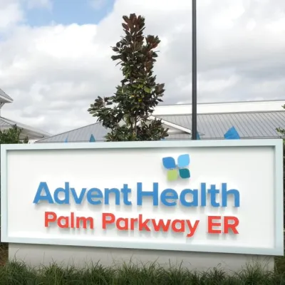 Palm Parkway ER entrance sign