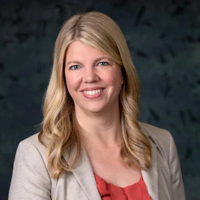 jeni-hasslebrack-ingersoll-headshot-800x800