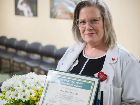 AdventHealth Hendersonville Celebrates Newest DAISY Award Winner