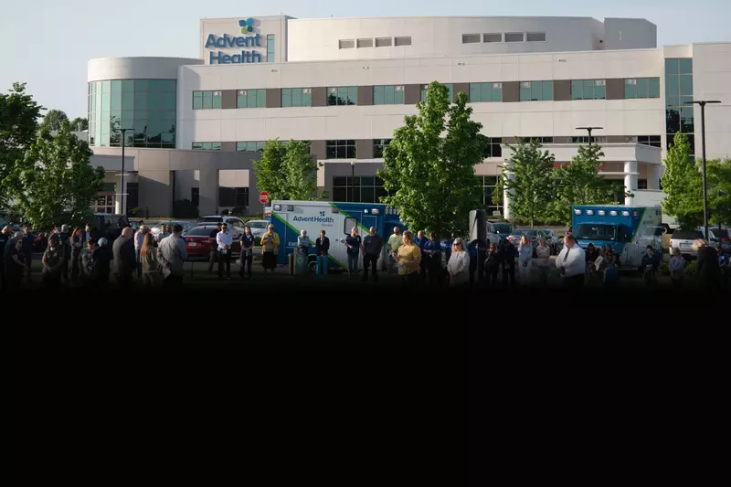 A pedestrian view of the entire building of AdventHealth Gordon