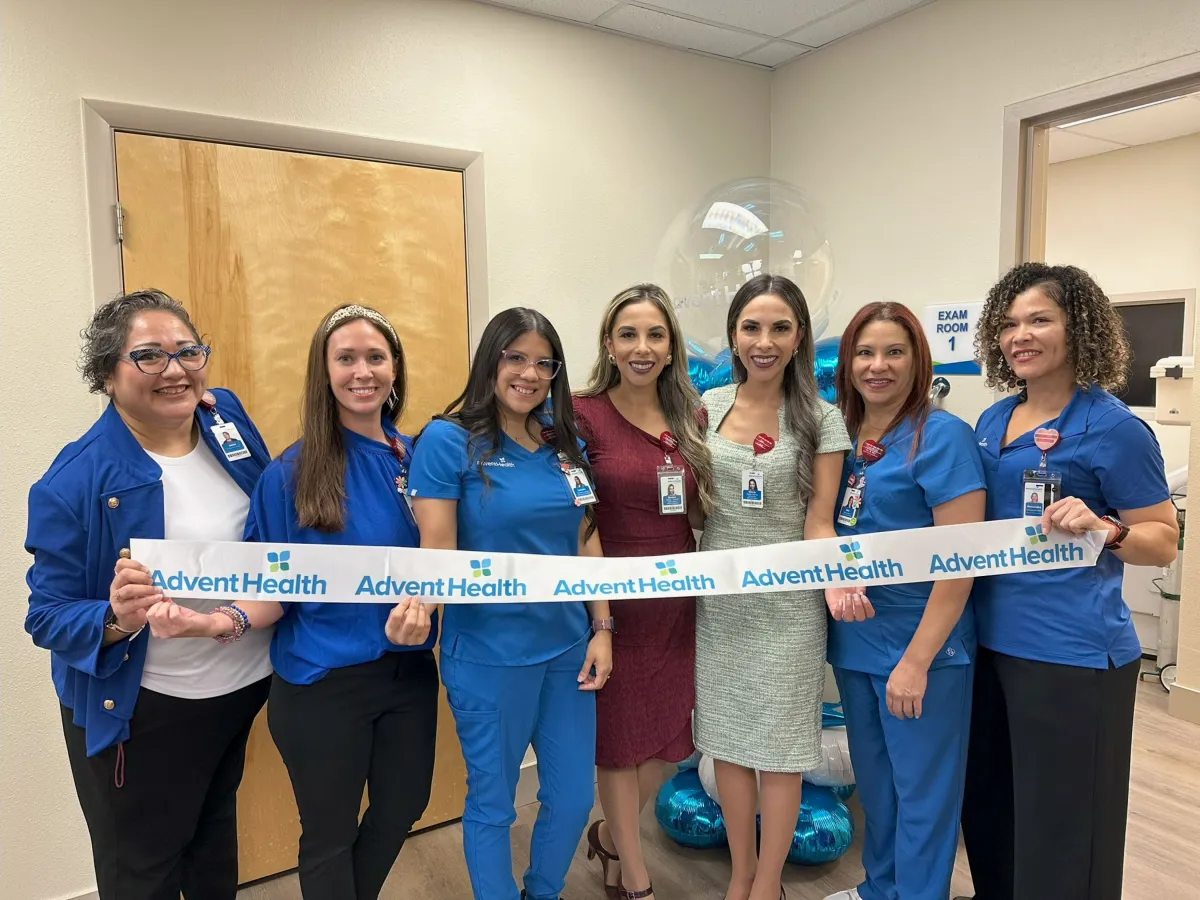 Photo of staff and providers, including Dr. Daniela Trelles  and Dr. Valeria Trelles, who are caring for patients at the new office