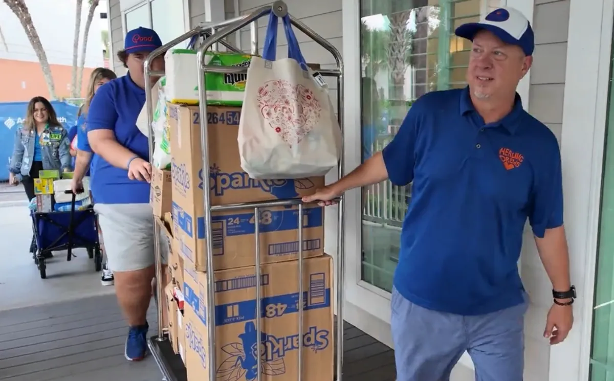 Drew and his family donate supplies to The Bartch Transplant House at AdventHealth Orlando