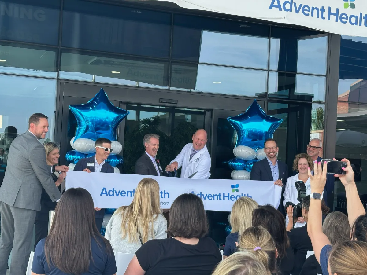 Executives cut the ribbon on the Heart and Vascular Institute