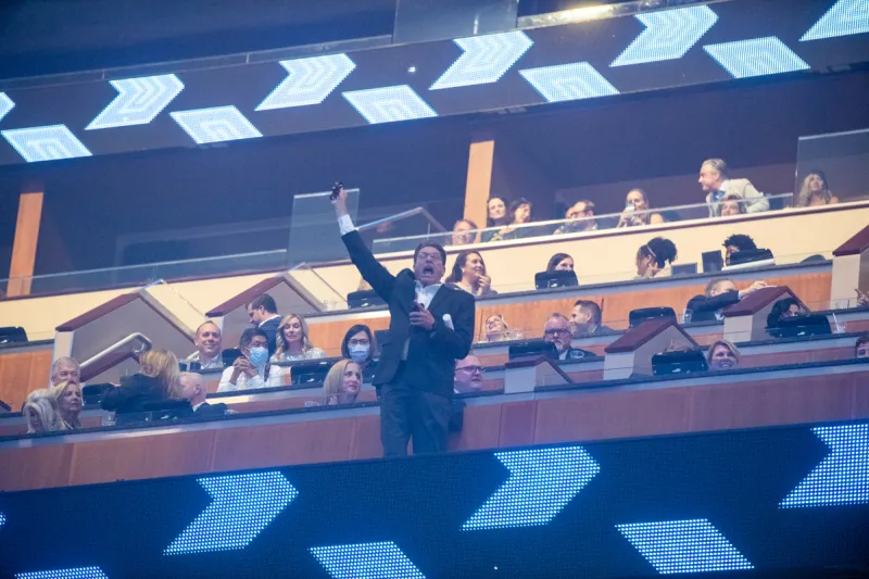 a bidder at golden gala 40